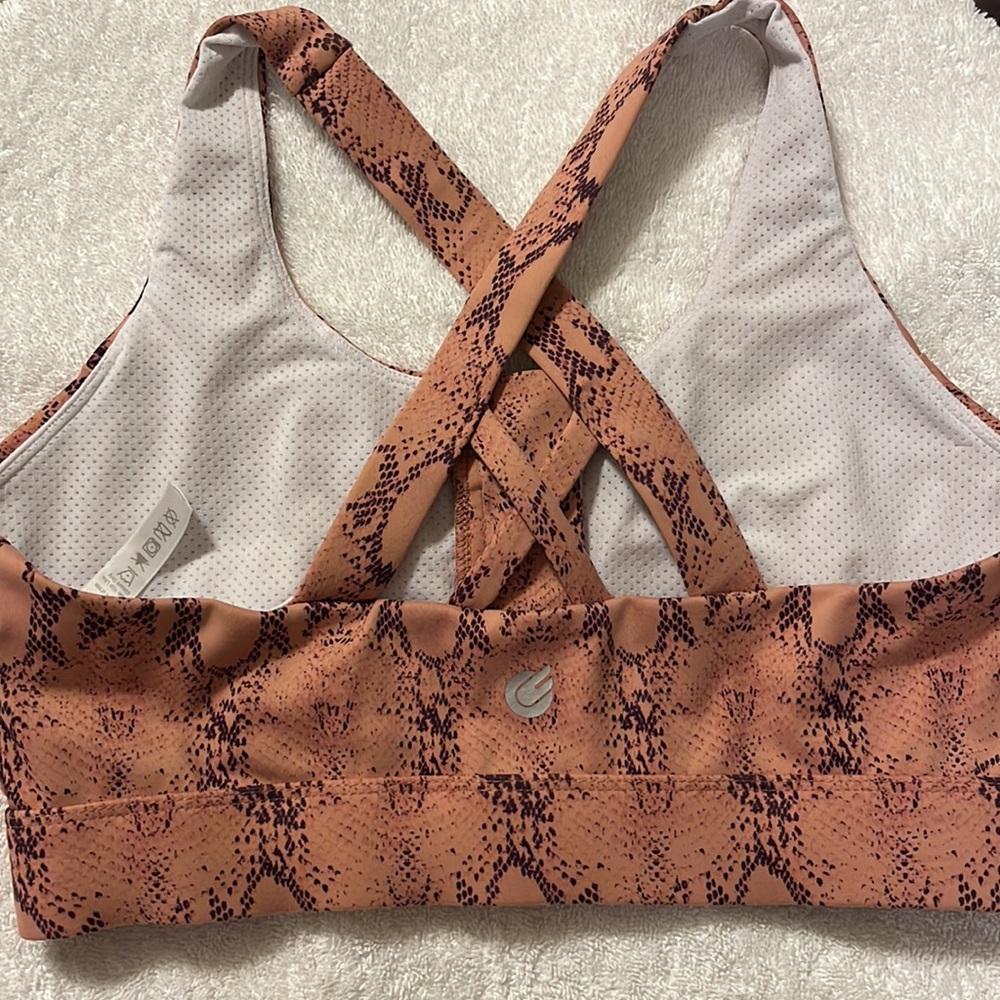 Cordaw high impact, zip up support bra, size medium - Picture 2 of 3